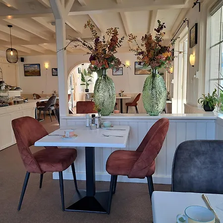 Het Gouden Boltje 호텔 2*